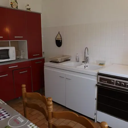 Holiday home Maison Independante Avec Grand Jardin, Proche Sites Touristiques Et Activites Outdoor - Fr-1-742-23 Saint-Cernin (Cantal)